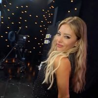 Evangelina Anderson tiene el vestido de fiesta que combina con todo y que vas a querer tener en el placard