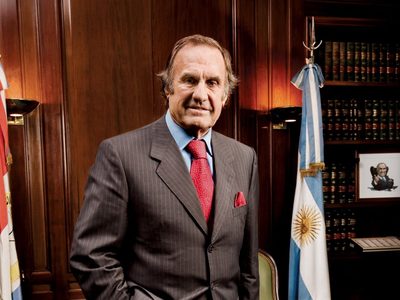 Murió el senador nacional Carlos Reutemann: quién será su remplazante en el Congreso