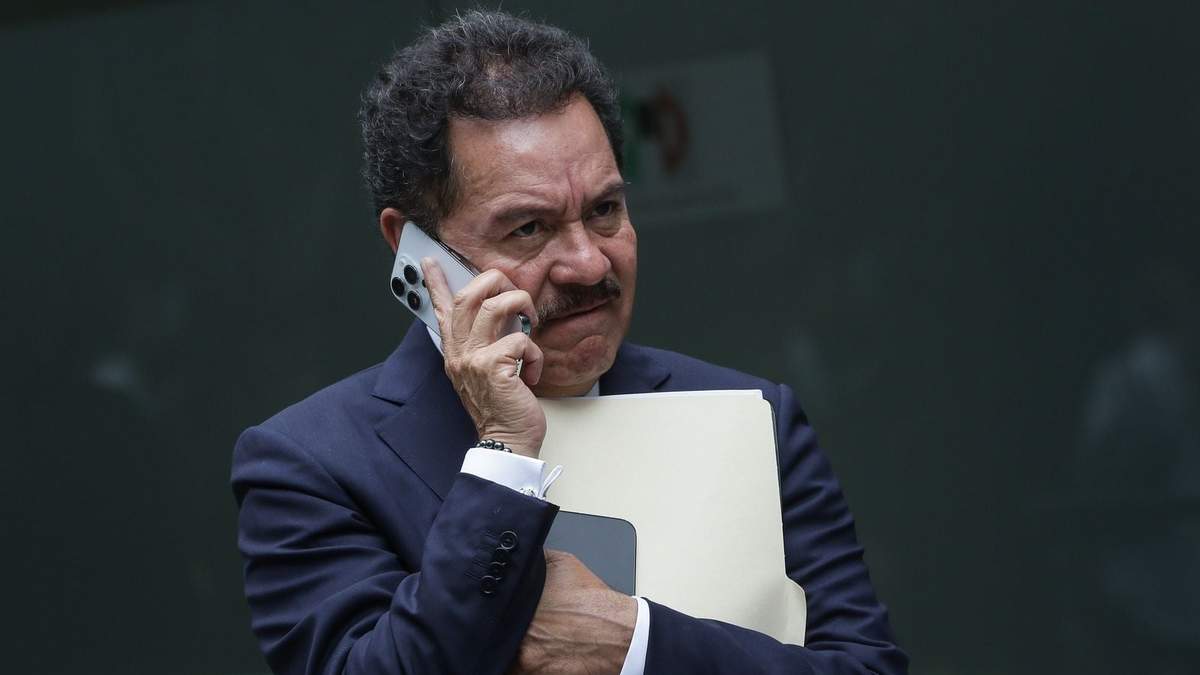 Ignacio Mier en la sesión de la Comisión Permanente