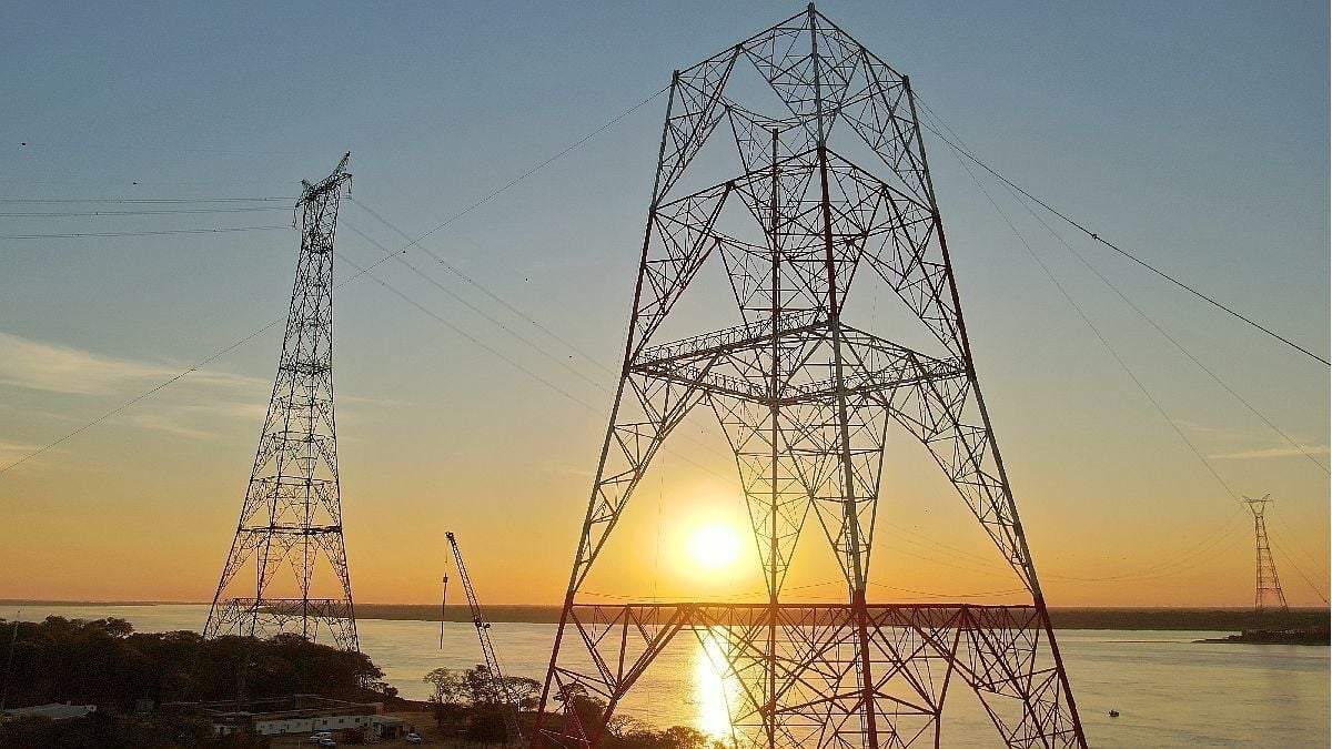 Torres de energía eléctrica. Fuente: (Twitter)
