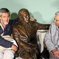 Gilberto Bosques y Genaro Vázquez, en bronce