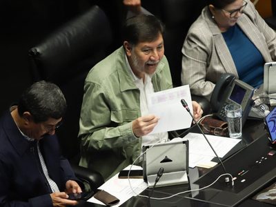Noroña niega pifia con ministras de la 4T y rechaza descalificaciones desde el INE
