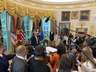 Trump amenaza con procesar a George Soros y a su hijo por su apoyo a protestas “violentas” en EU