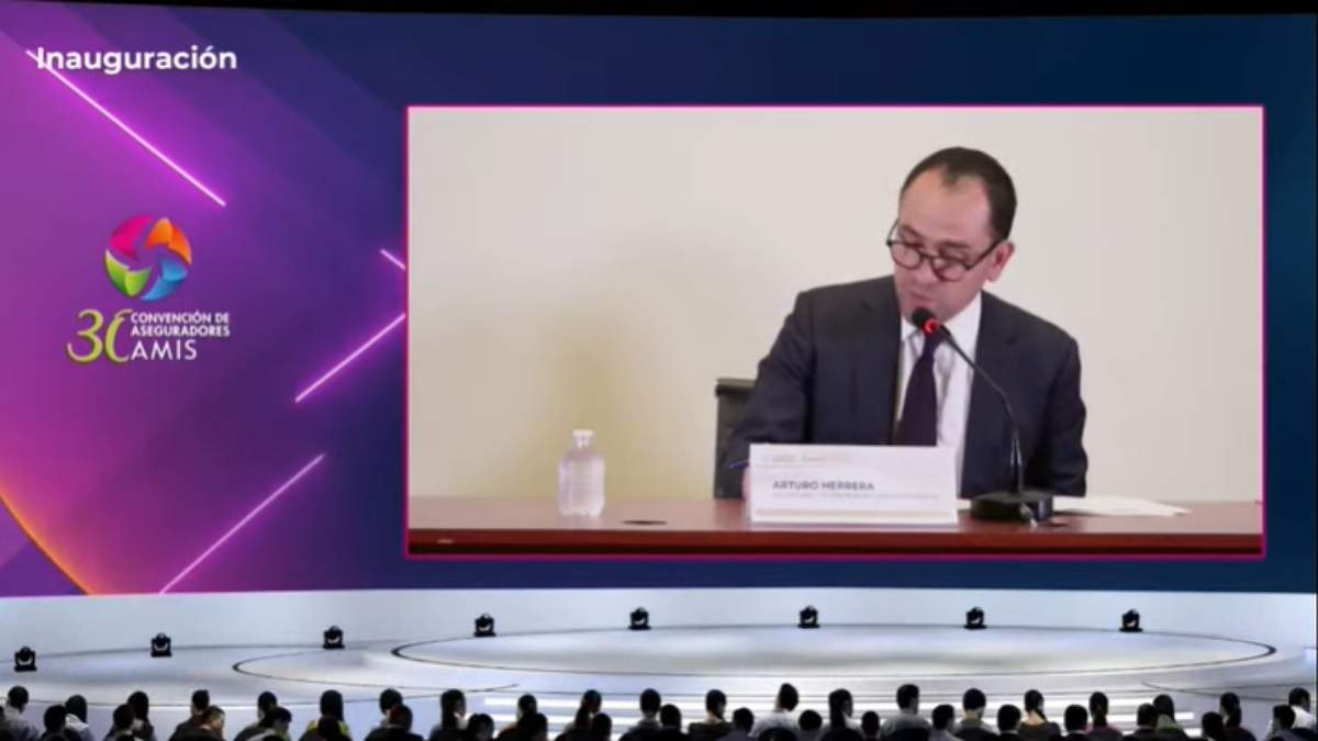 Herrera en la 30 edición de la Convención Nacional de Aseguradores