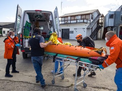 Video: el asombroso rescate de un turista israelí que quedó atrapado en un glaciar de Ushuaia