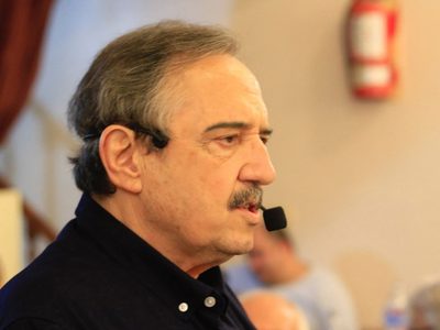 Alfonsín viaja a España y las disputas dentro del Radicalismo continúan
