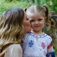 ¡Terrible! Dallys Ferreira grababa a su hija cantando en el río cuando apareció un... ¡miedo!