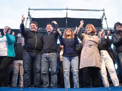 Koopmann y Gaido cerraron la campaña en la capital y convocaron a “defender a Neuquén”