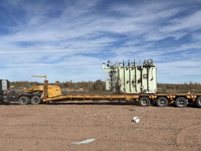 Tras una falla, EPEN realizó el traslado y montaje de un nuevo transformador en la localidad de Zapala