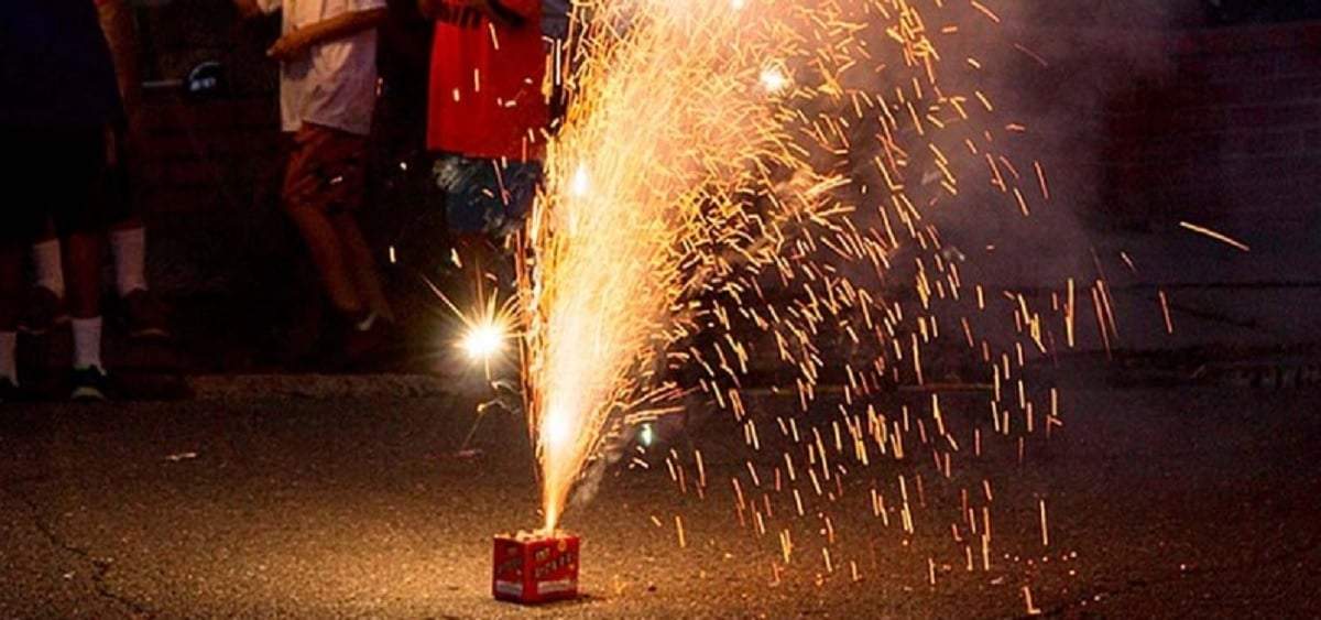 La tan cuestionada pirotecnia, fue el motivo de un hecho de tensión en Plaza Huincul. Fuente (X)