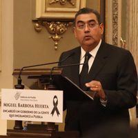 Él es Sergio Salomón Céspedes Peregrina el nuevo gobernador de Puebla