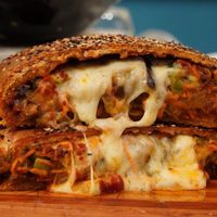 Calzone de zanahoria con masa integral: delicioso y perfecto para sumar verduras a tu alimentación