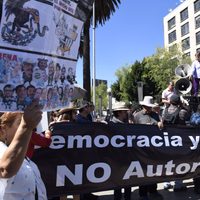 Segunda marcha 'fifí” repudia planes de AMLO sobre NAIM y superdelegados