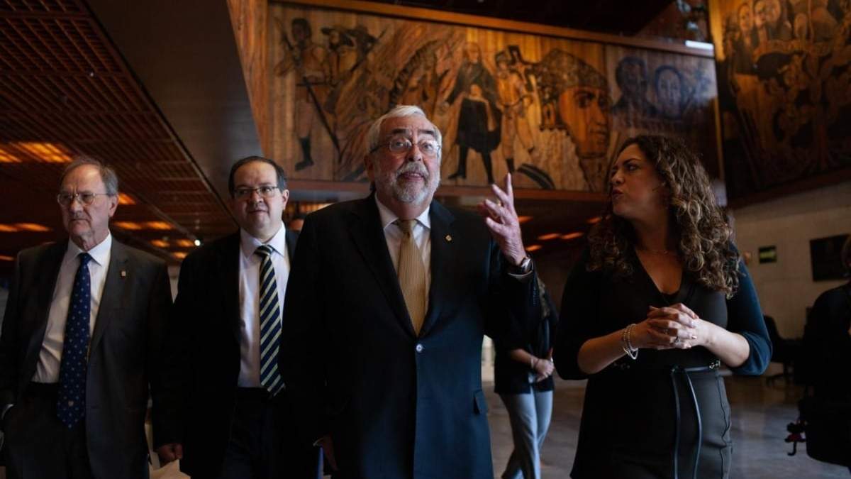 El rector Enrique Graue en la Cámara de Diputados