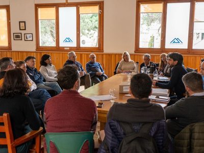 Tras la protesta de los vecinos suspendieron la implementación del estacionamiento medido en San Martín de los Andes