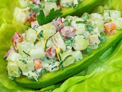 Palta rellena: una receta exprés, fresca y bien rica para comer en tu próxima juntada