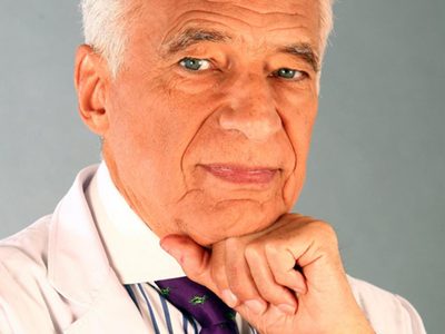 Alberto Cormillot fue asociado a la promoción de un producto terminal para la salud