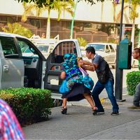 Desplazados instalan plantón en Tuxtla Gutiérrez y acusan a Velasco de alargar su retorno a Chenalhó