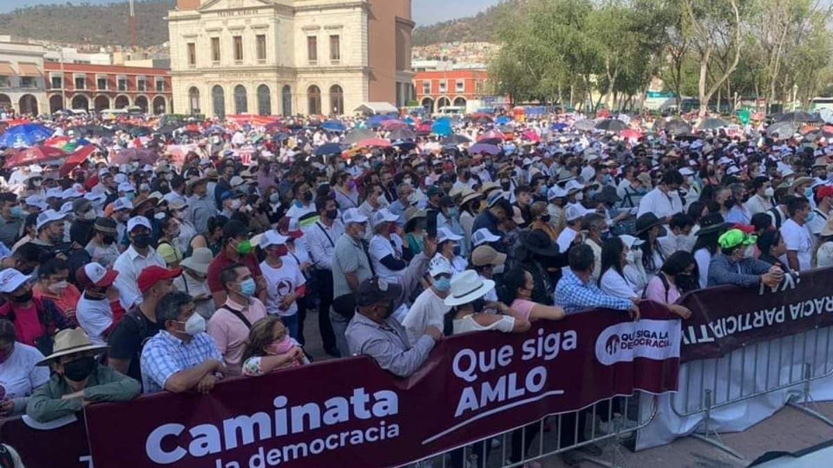 La "caminata por la democracia" en Pachuca