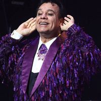 Filtran las últimas fotos de Juan Gabriel, tomadas un día antes de su muerte ¡La expresión del rostr