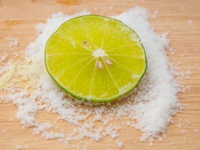 El poderoso ritual del limón con azúcar para abrir tus caminos a la abundancia: qué día tenés que hacerlo