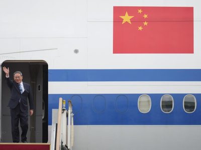 Líderes de China y Japón llegan a Corea del Sur para su primera cumbre trilateral desde 2019
