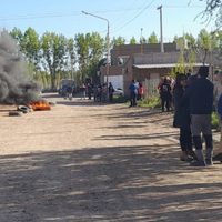 Violencia, disparos y corridas en un desalojo en un loteo de Fernández Oro