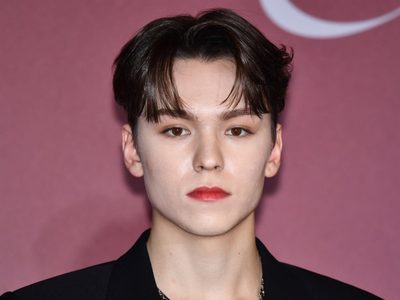 El drástico cambio de look de Vernon de Seventeen que se hizo tendencia en las redes sociales