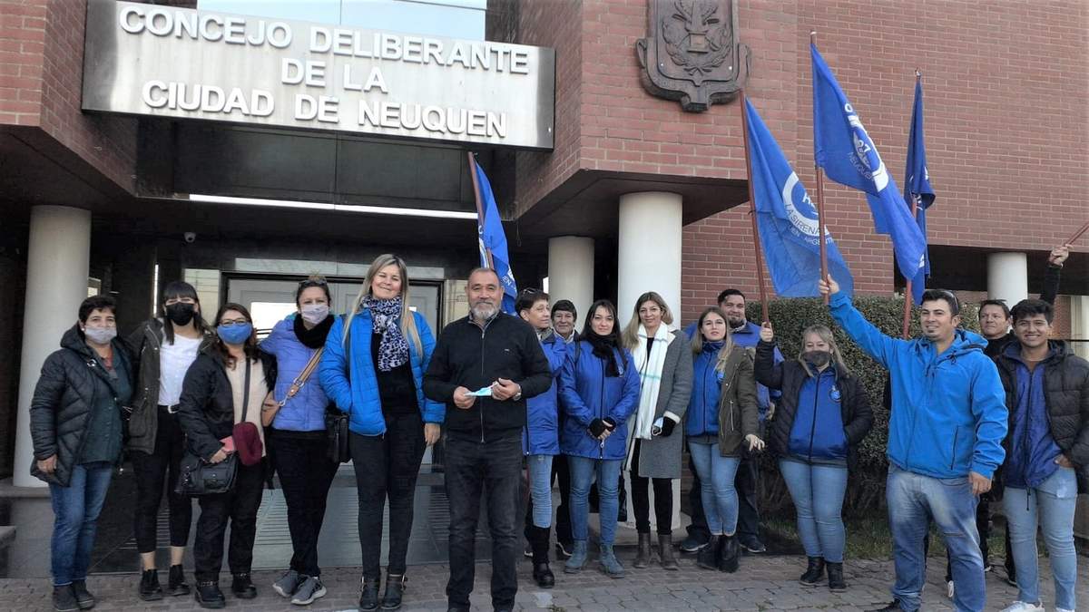 Asociados de la Cooperativa 127 Hectáreas. Fuente: (Facebook)