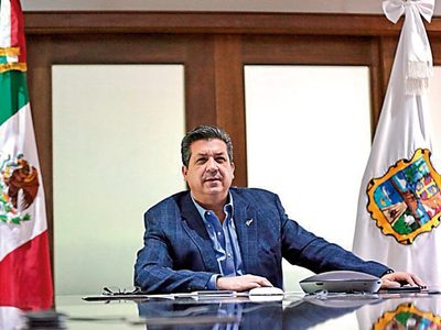 Procesan a exfuncionarios del gabinete de Cabeza de Vaca por presunto uso indebido de recursos