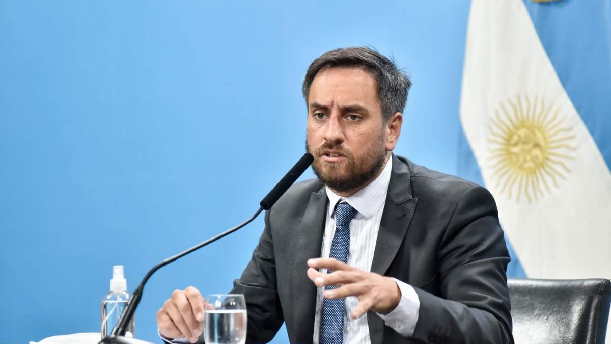 Ministro de Ambiente y Desarrollo Sostenible, Juan Cabandié. Fuente: (Instagram)