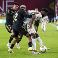 México vence 2-0 a Arabia Saudita y avanza a semifinales en la Copa Oro