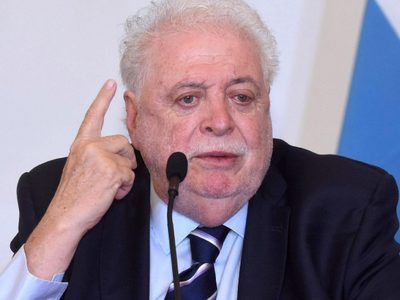 Ginés González García: el coronavirus “es una enfermedad tétrica”