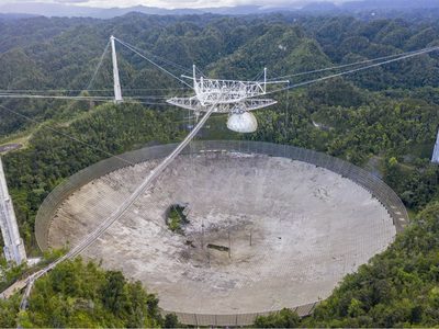 Impactante: así se desplomó el mítico telescopio de Arecibo