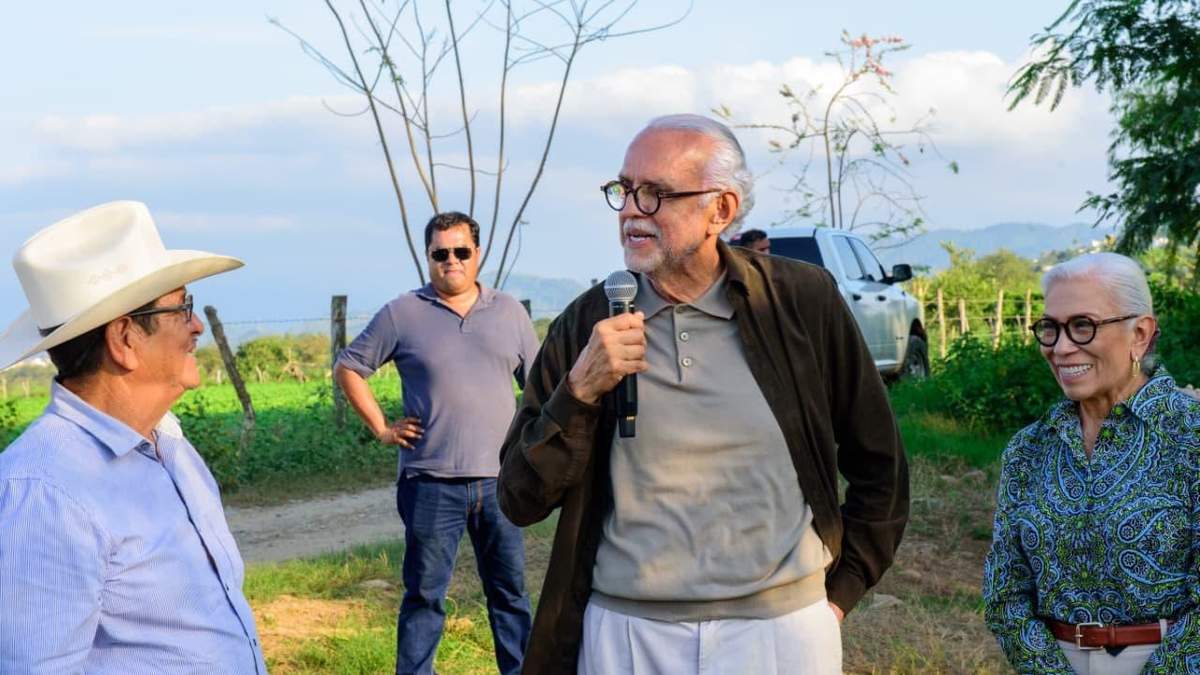 Miguel Ángel Navarro Quintero, gobernador de Nayarit