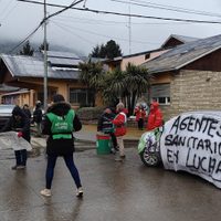 Agentes sanitarios de San Martín de los Andes exigieron una mesa de negociación urgente