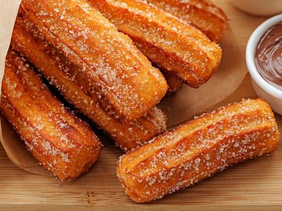 Receta de churros: rellenos o sólo con azúcar, ideales para el invierno