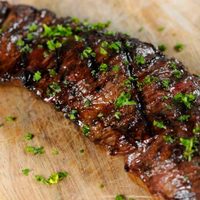 Entraña a la cerveza que se corta con cuchara: prepará esta receta simple, rápida y deliciosa