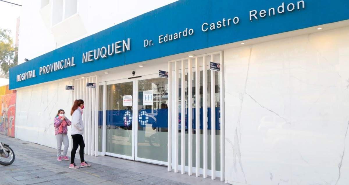 Los profesionales reclamaron por mejoras salariales y para visibilizar la crítica situación laboral que los afecta. Fuente: (Cadena 1 Neuquén)