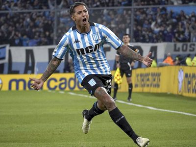 Almendra dejó Racing y fue presentado en Necaxa: “¡Oficialmente Rayo!”