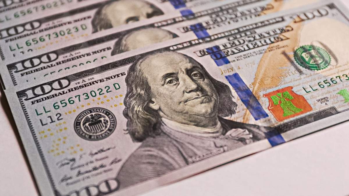 El sábado el dólar blue cotizará con una leve suba en relación al viernes. Fuente: (Twitter)