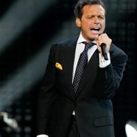 ¿Y esas lágrimas? Luis Miguel lloró en pleno concierto y nadie le entiende ¿Por Aracely Arámbula?
