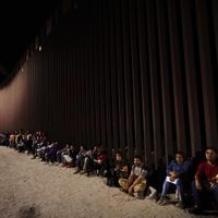 Gobierno de Biden pide a jueza desechar demanda de familias migrantes separadas en frontera