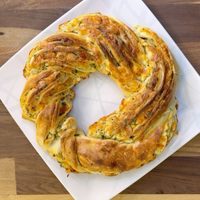 Rosca de Pascua salada: poné la pava y armate esta receta que vas a amar para acompañar con mates