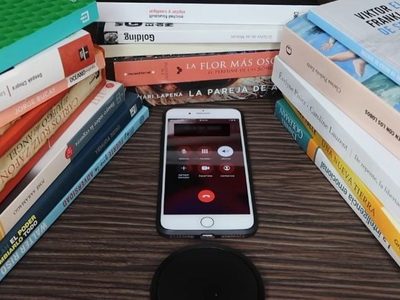 “¿Por qué no quieren leer?” YosStop presume que “devora” libros en lugar de estar en Internet