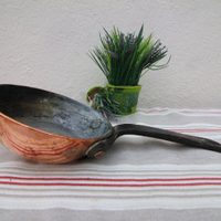 Tirar una sartén vieja nunca es una opción: mirá el hermoso adorno para casa que podés hacer en minutos