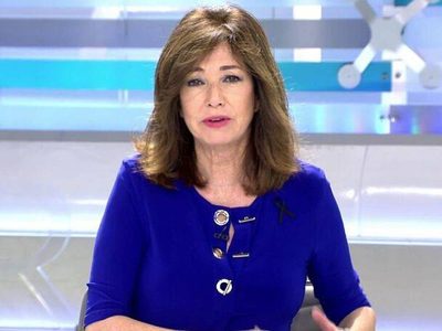 Estilo "rollinga": el impensado look por el que Ana Rosa Quintana se la juega esta temporada