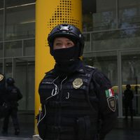 Otro cateo a un call center: Desde la Roma Norte hacían fraudes telefónicos y robaban identidades