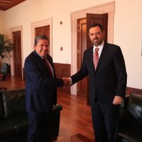 Gobernador de Zacatecas otorga bono de "despedida" a 480 altos funcionarios