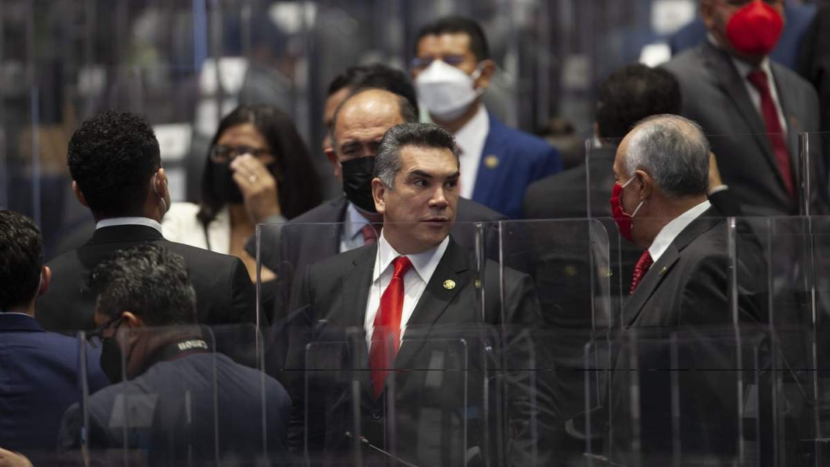 Alejandro "Alito" Moreno en una sesión de la Cámara de Diputados